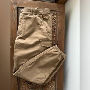 UNIQLO - CARGO JOGGER PANTS - TAN - W36